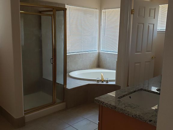 3rd image of 9266 White Water Ln