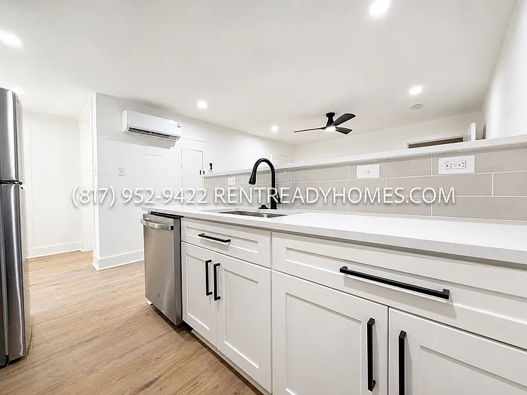 1510 W Jefferson Blvd #207 — Photo 7