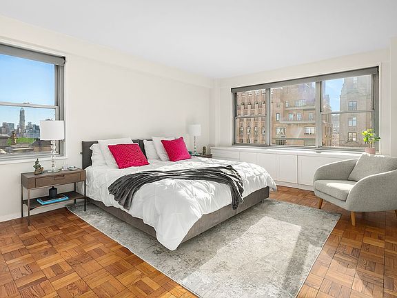 2nd image of 15 W 72nd St APT 20K