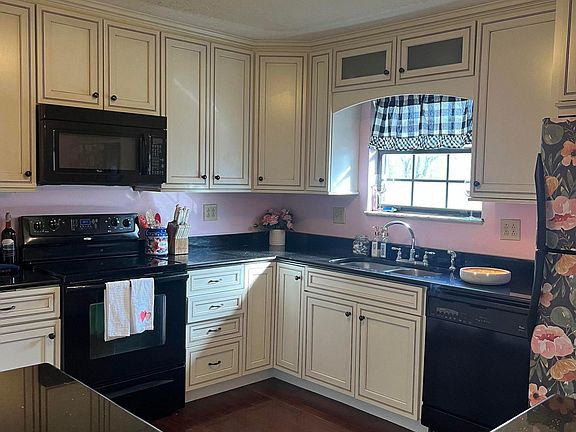 3rd image of 218 Township Road 1301