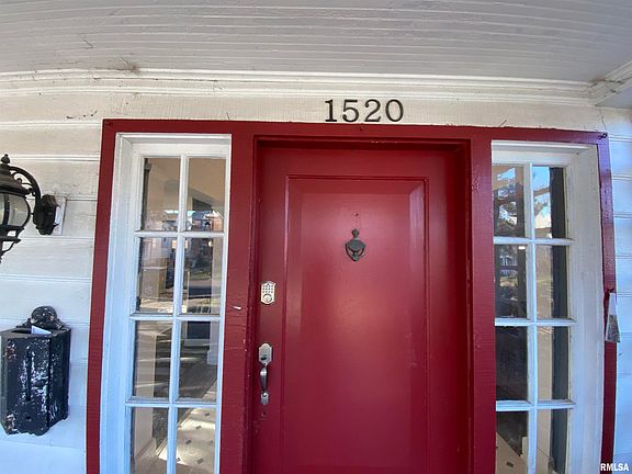 3rd image of 1520 W Barker Ave