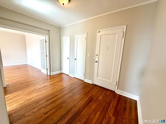 4th image of 70 Strawberry Hill Ave APT 5-2D