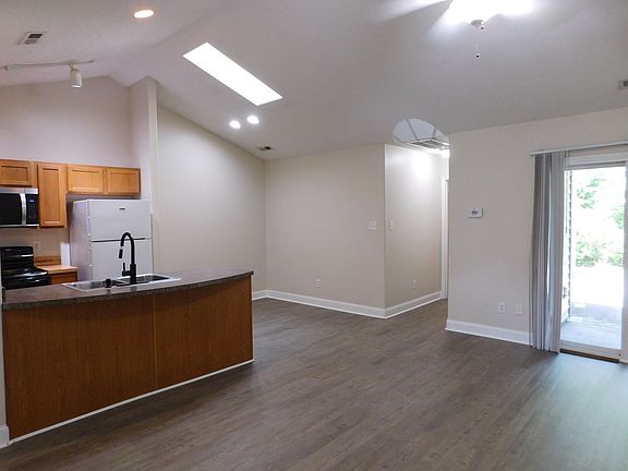 2nd image of 223 Church Hill Ct