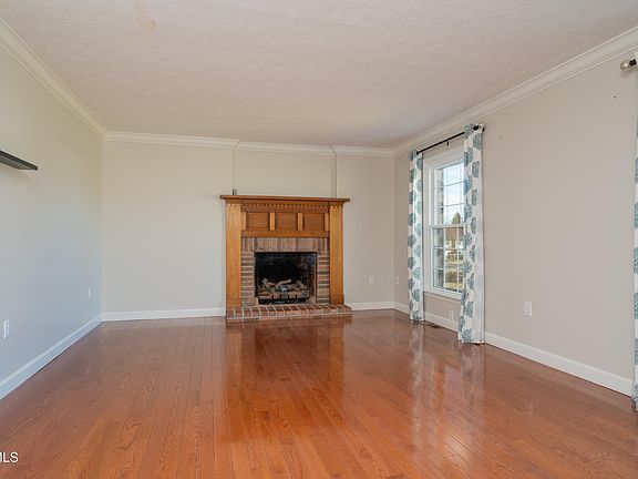 4th image of 134 Nikki Cir