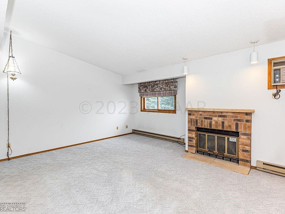 2541 25th St S #2541, Fargo, ND 58103 | Zillow