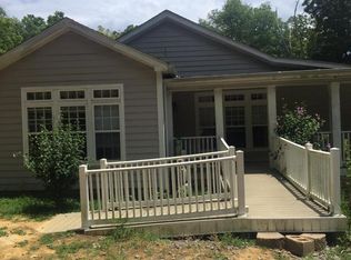 304 Clegg St, Signal Mountain, TN 37377
