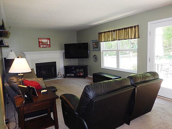 5th image of 700 Weeping Willow Ln