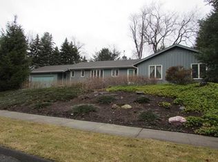 58 Greenmeadow Dr, Longmeadow, MA 01106