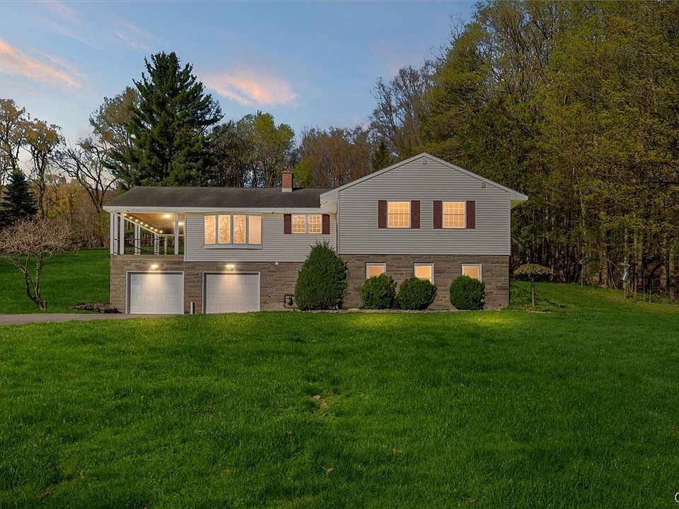 1st image of 28 Fineview Dr
