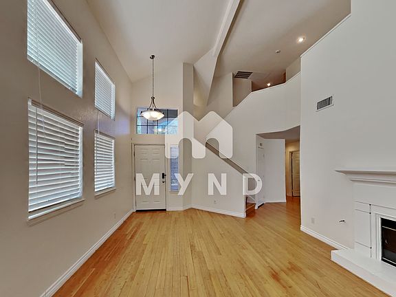 2nd image of 1700 Glenwillow Dr