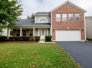 630 Manhattan Cir, Oswego, IL 60543