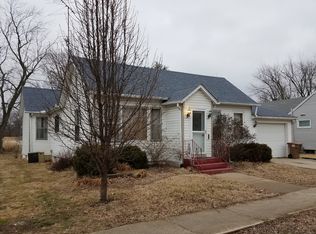 303 W 1st North St, Mount Olive, IL 62069