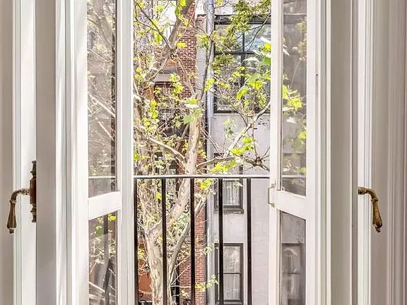 5th image of 12 E 64th St APT 5B