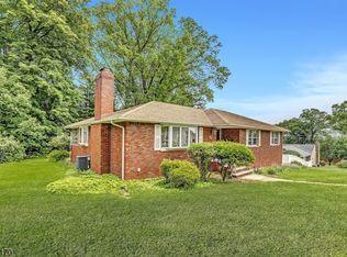 42 Cecilia Dr, Wayne, NJ 07470