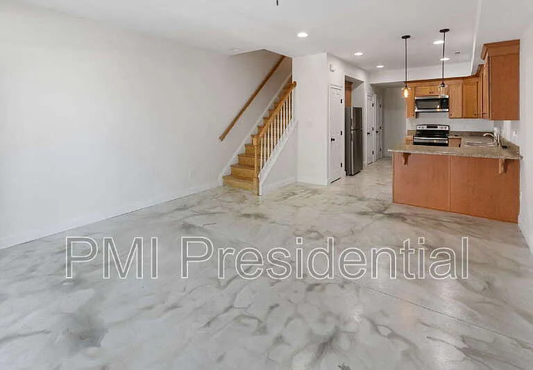 1107 N 27th St — Photo 3