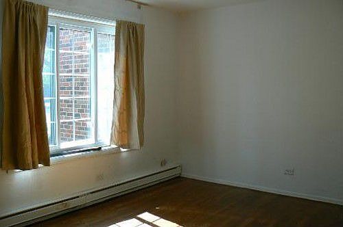 2nd image of 18W084 14th St