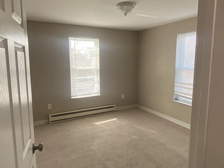 285 Concord St — Photo 16