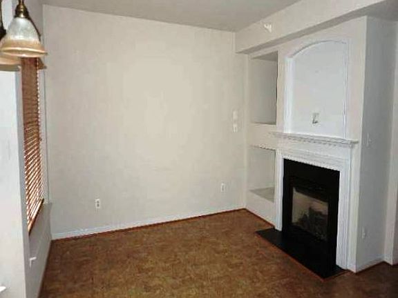 4th image of 42472 Legacy Park Dr