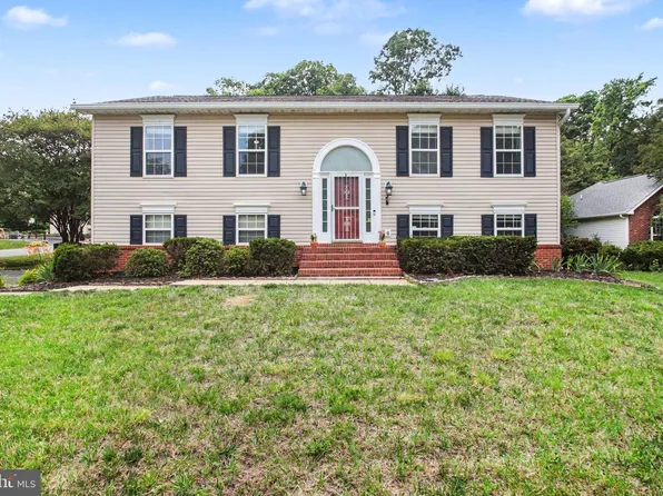 11700 Woodland View Dr, Fredericksburg, VA 22407