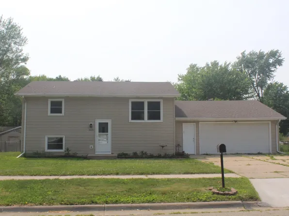 2028 S Osborne Ave, Janesville, WI 53546