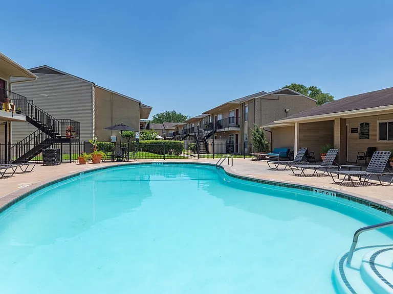 Meyerland Court Apartments — Photo 9