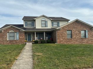 201 Dundee Ct, Versailles, KY 40383