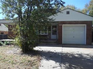 2353 S Pershing Ave, Wichita, KS 67218