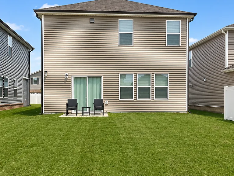 609 Red River Dr — Photo 10