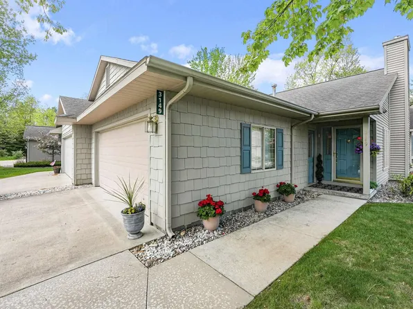 3149 Aspen Blf #4, Traverse City, MI 49686