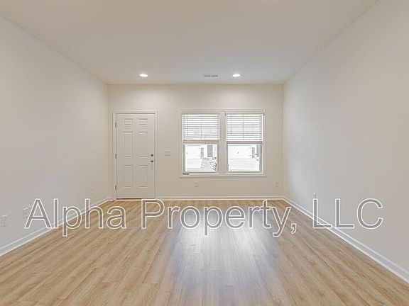 3rd image of 3037 Olivette Pl