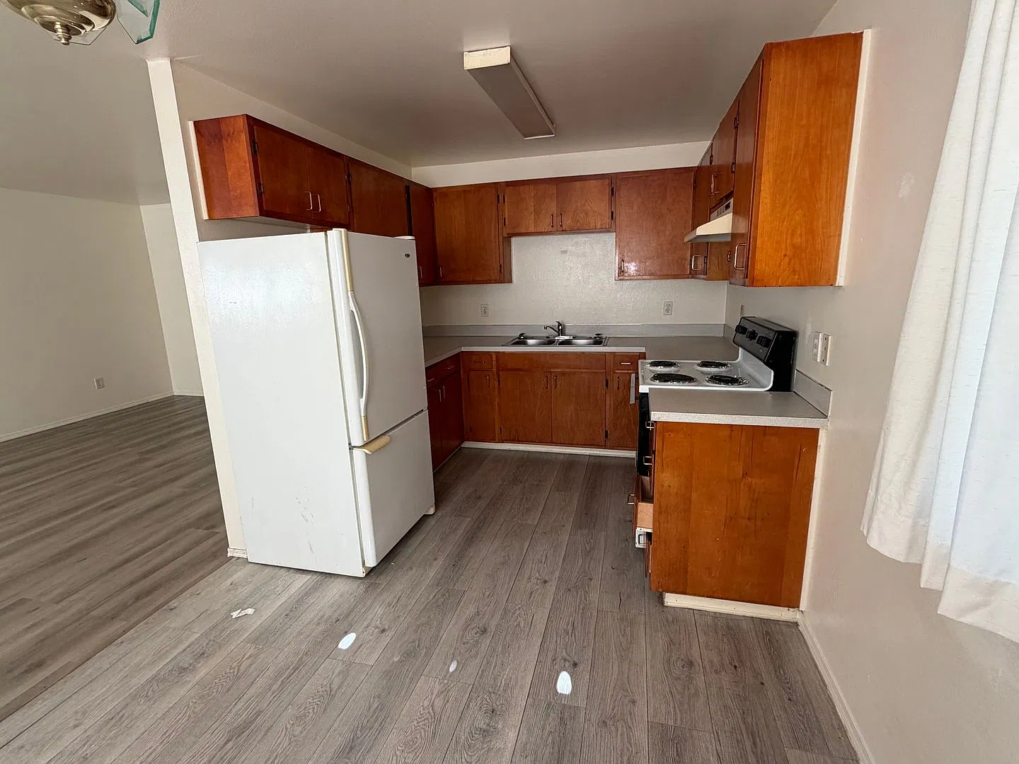 5351 Poplar St #12 — Photo 3