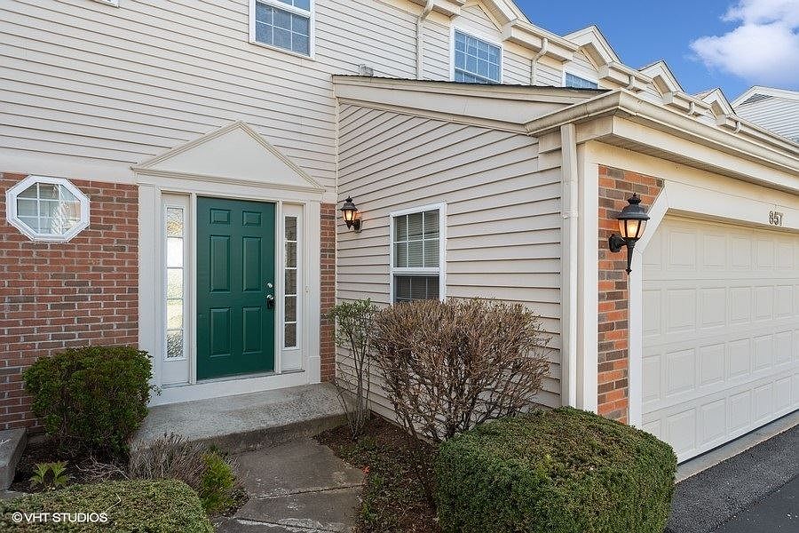 1st image of 857 Village Cir