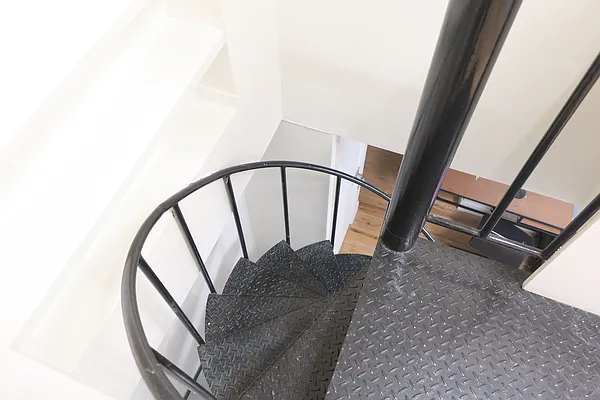 Rented by Sterling Holdings | media 16