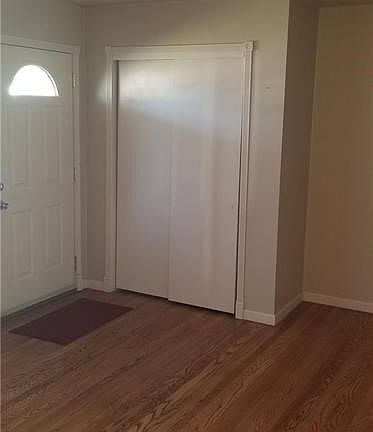 3rd image of 1579 Elizabeth St