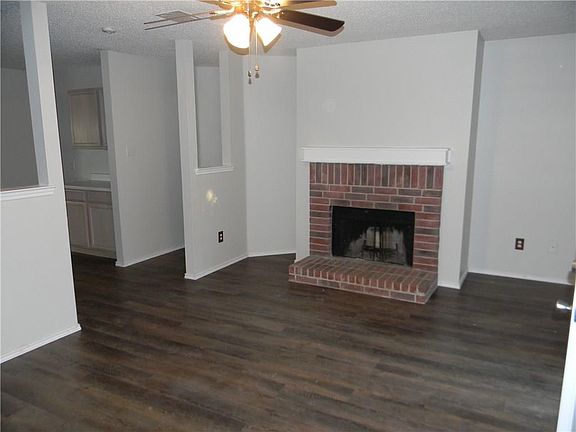 3rd image of 521 Rocky Springs Dr