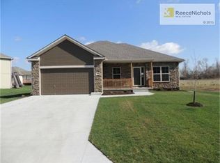 600 Hibiscus Dr, Belton, MO 64012