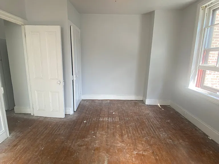 4420 Osage Ave #2R — Photo 4