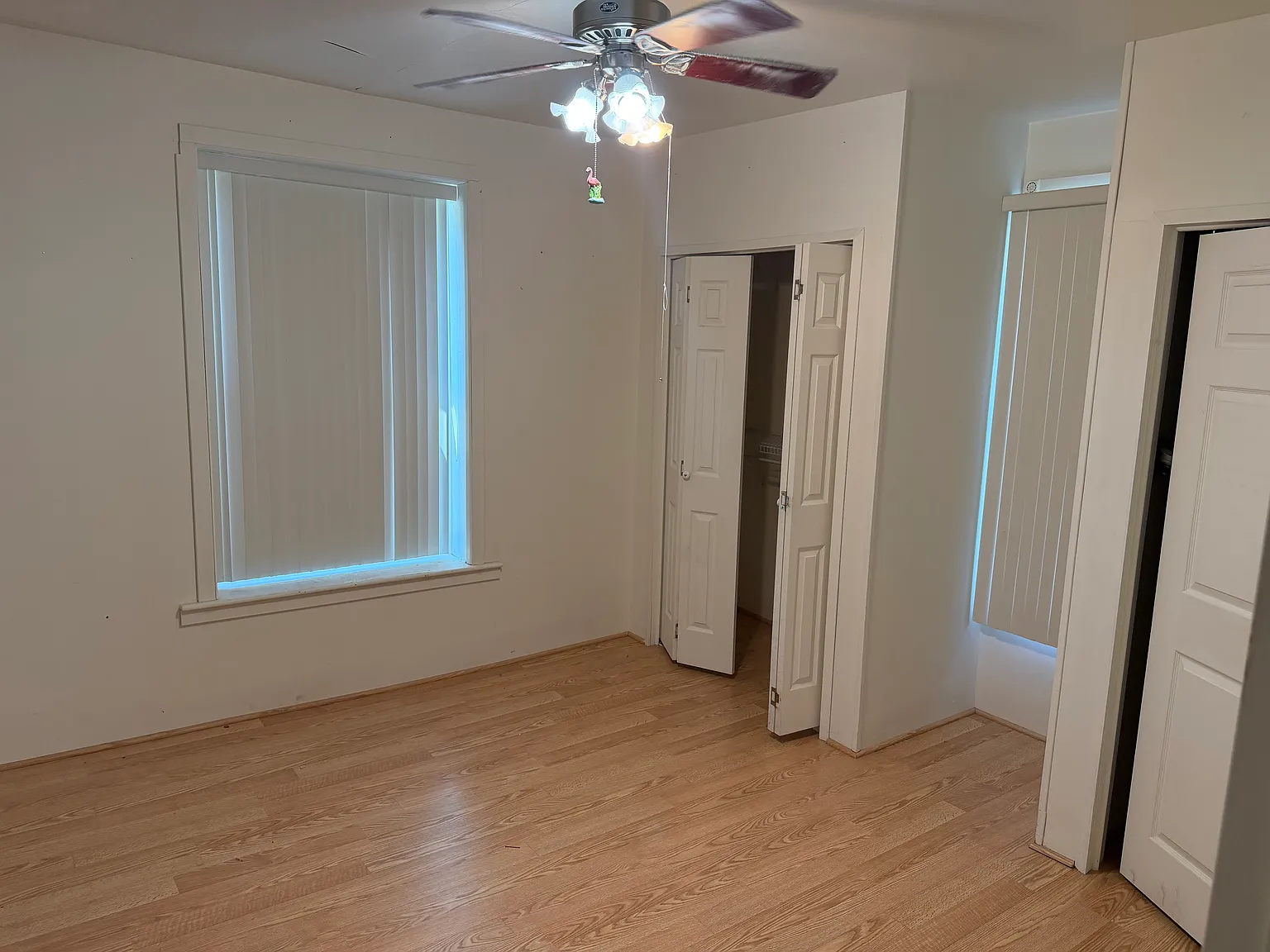 3 bed, 928 sqft, $1,300 — Photo 3