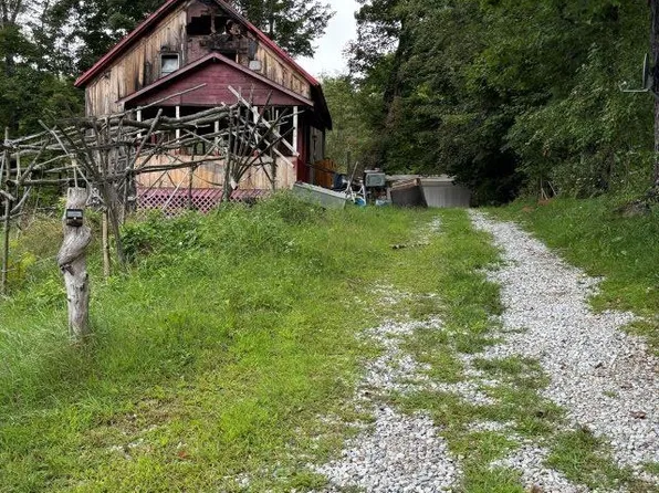 6 Mill Street, Marlow, NH 03456