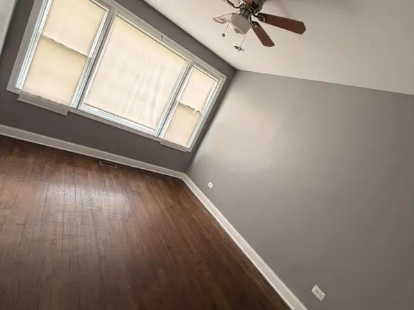 8540 S Phillips Ave, Chicago, IL 60617