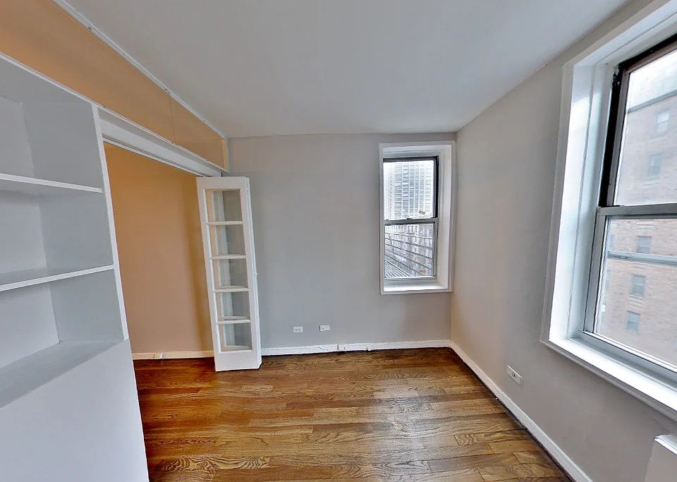 2nd image of 340 E 58th St APT 6A
