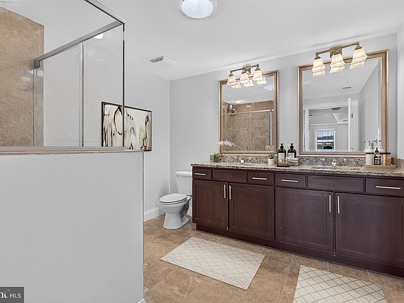 4th image of 6301 Edsall Rd Unit 613