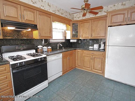 5th image of 187 McVeigh Ave