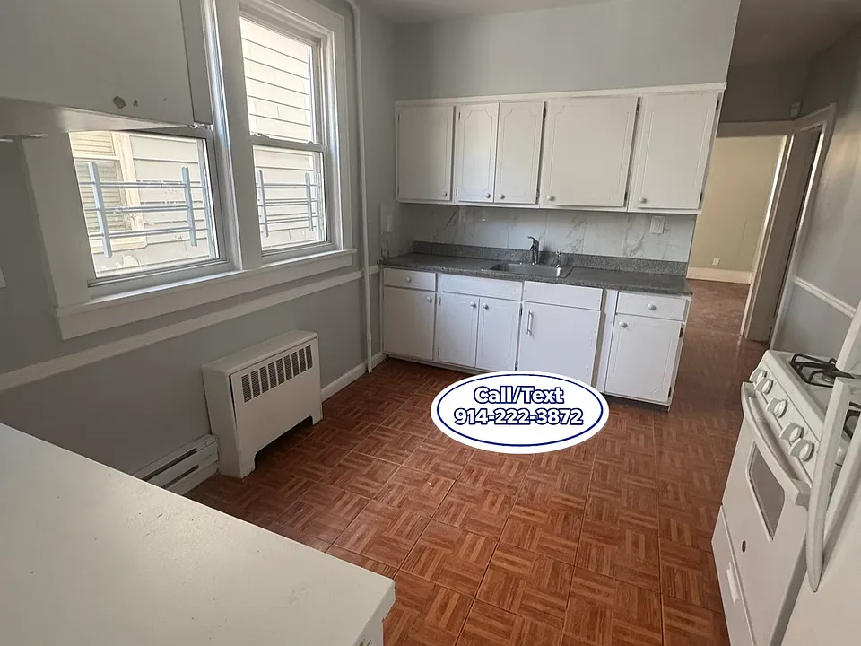 52 William St #2R