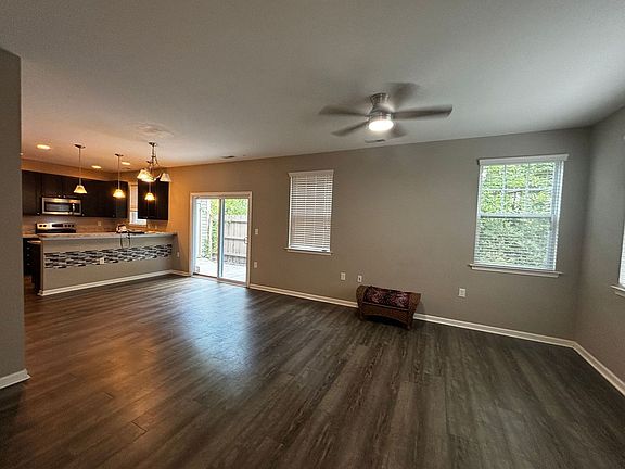 3rd image of 4036 Clarendon Way