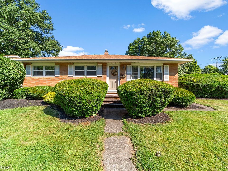1st image of 4428 Oak Ln