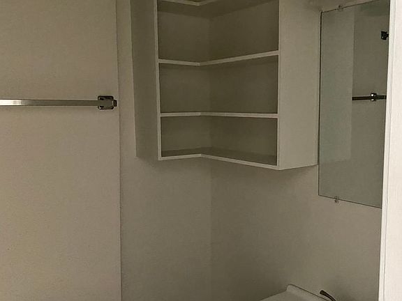 5th image of 212 N Penn St APT 1