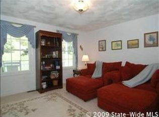 55 Barnes Ln, West Greenwich, RI 02817