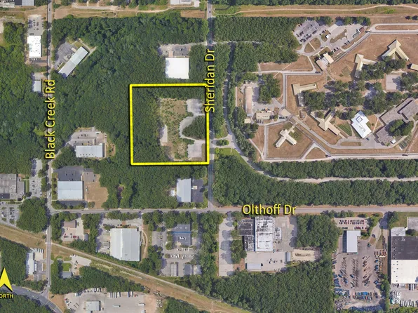 2325 S Sheridan Dr, Muskegon, MI 49444