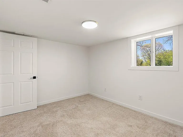 9780 Courtland Dr NE — Photo 18